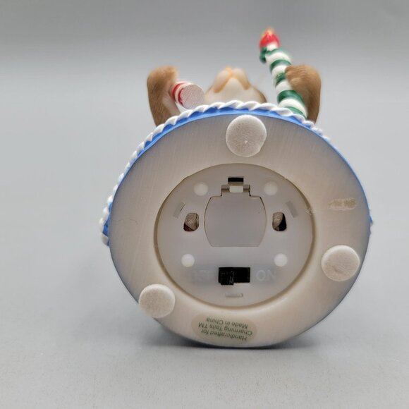 Charming Tails Celebrating You Musical Figurine Birthday Hat Candles Mouse - Picture 5 of 8